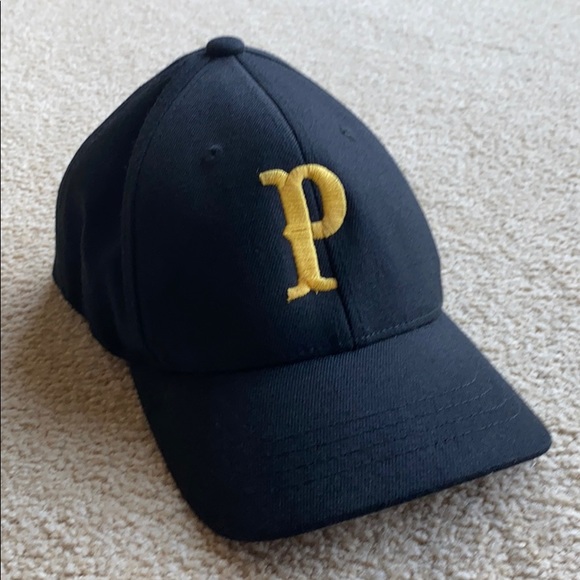 Lids Other - Lids FlexFit Pittsburgh Pirates Hat Youth Size.